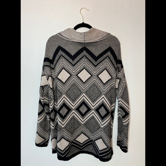 Old Navy • Black & White Aztec Sweater - Picture 2 of 4